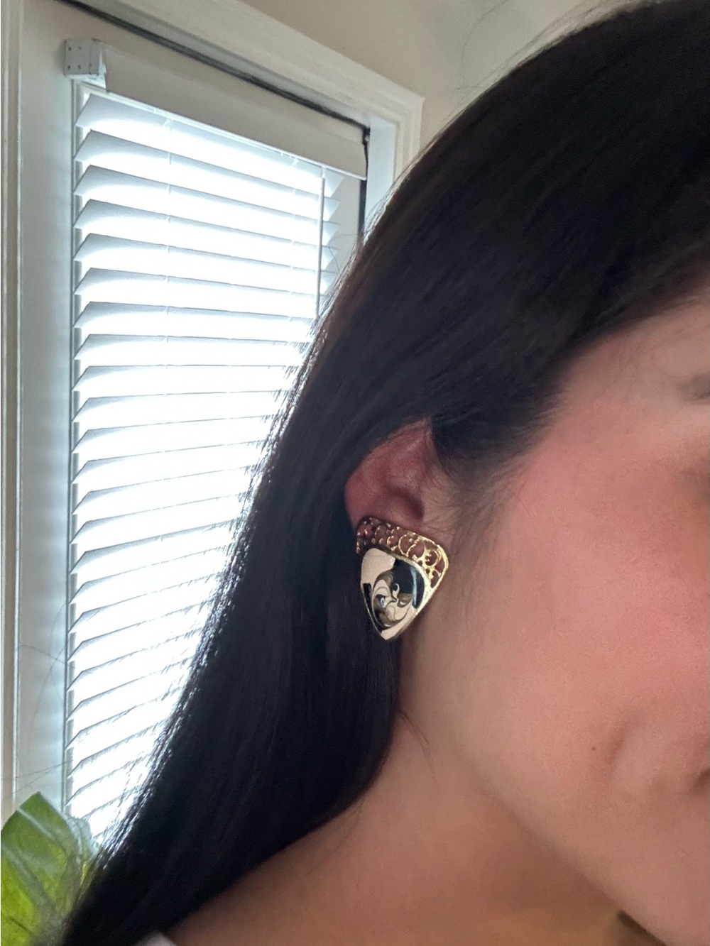 Vintage Enamel & Gold Tone Triangle Clip-On Earrings - Picture 7 of 9